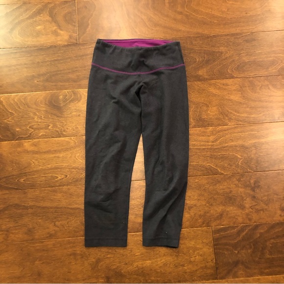 Lululemon grey blue leggings. Crop to below knees. Size 2. - Picture 1 of 5